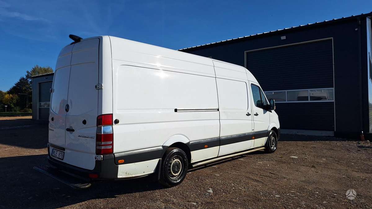 Mercedes-Benz Sprinter 2015 — interior