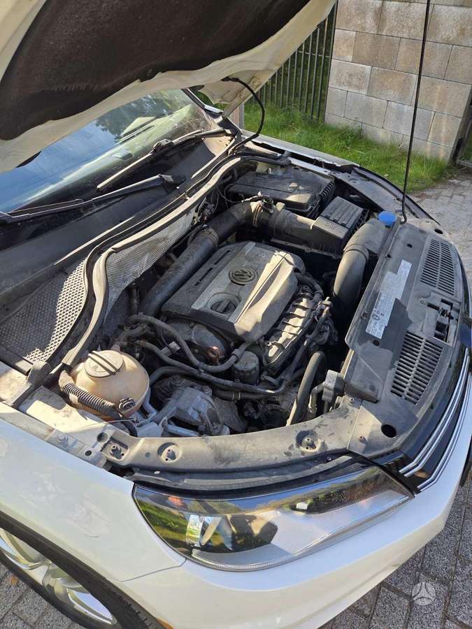 Volkswagen Tiguan 2012 — photo 9
