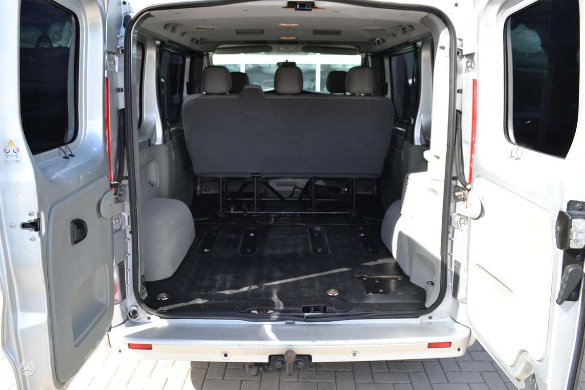 Opel Vivaro 2010 — photo 13