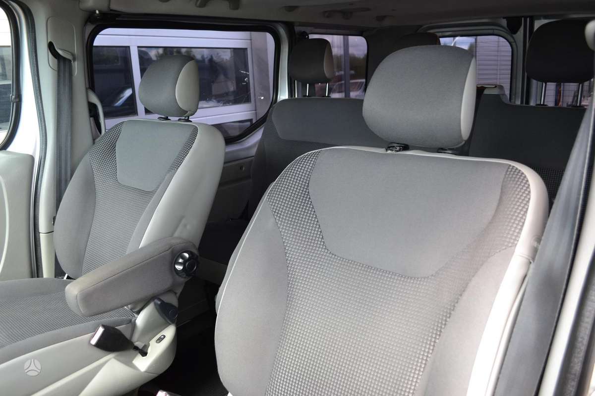 Opel Vivaro 2010 — photo 23