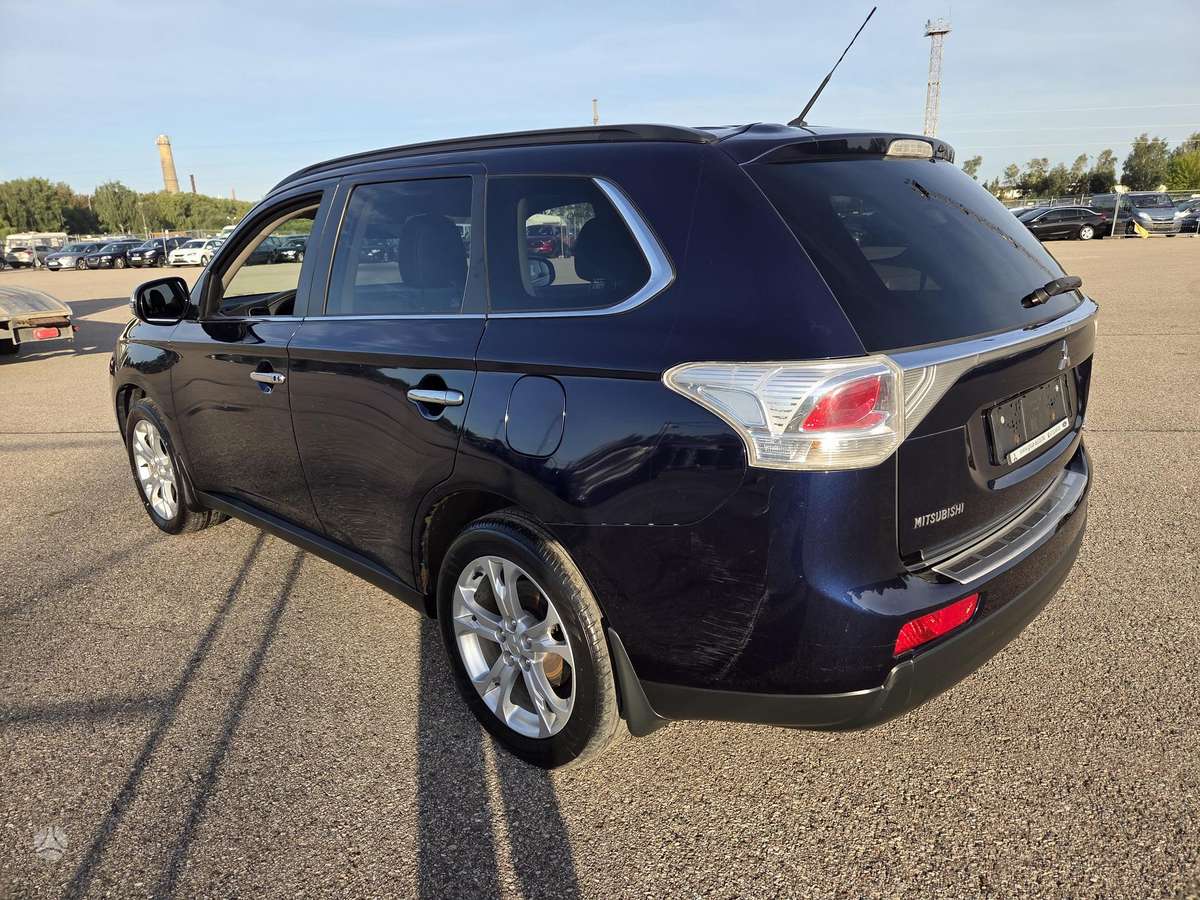 Mitsubishi Outlander 2013 — photo 12