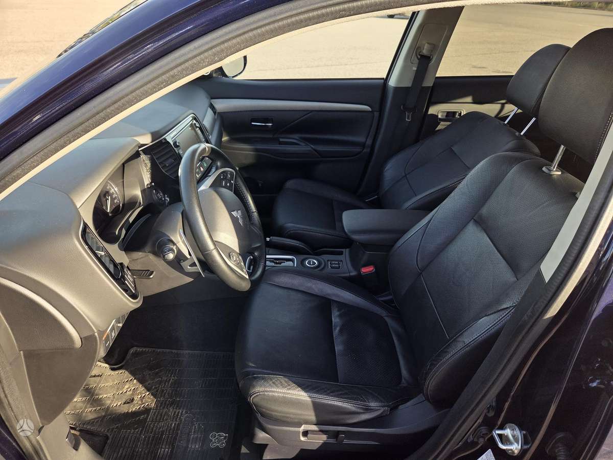 Mitsubishi Outlander 2013 — photo 7