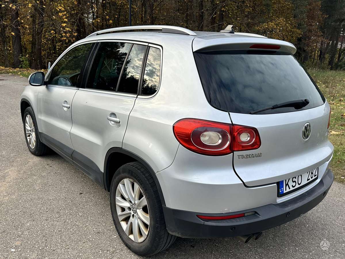 Volkswagen Tiguan 2009 — салон