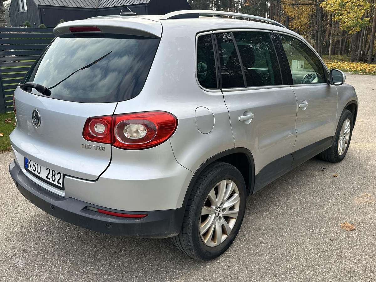 Volkswagen Tiguan 2009 — двигун 1968 cm³, 140 HP (103kW)
