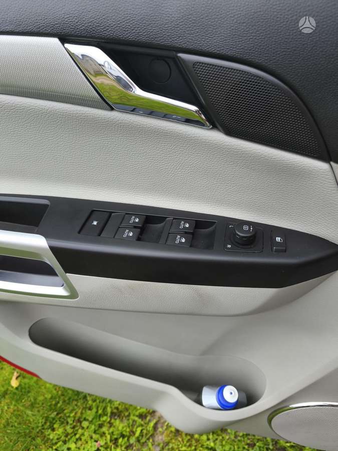 Opel Antara 2013 — photo 17