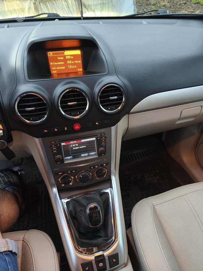 Opel Antara 2013 — photo 19
