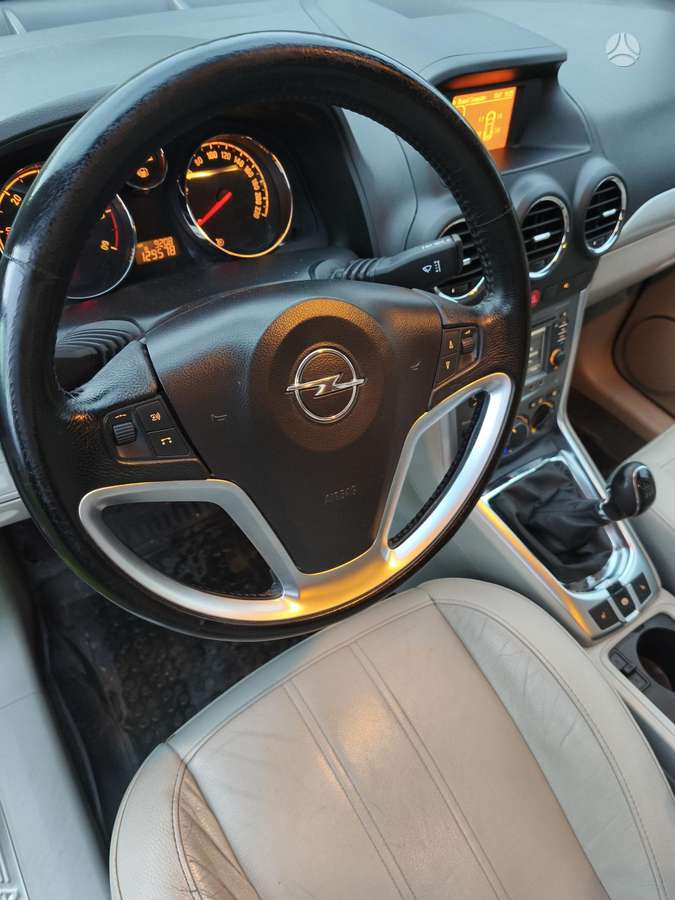 Opel Antara 2013 — photo 22
