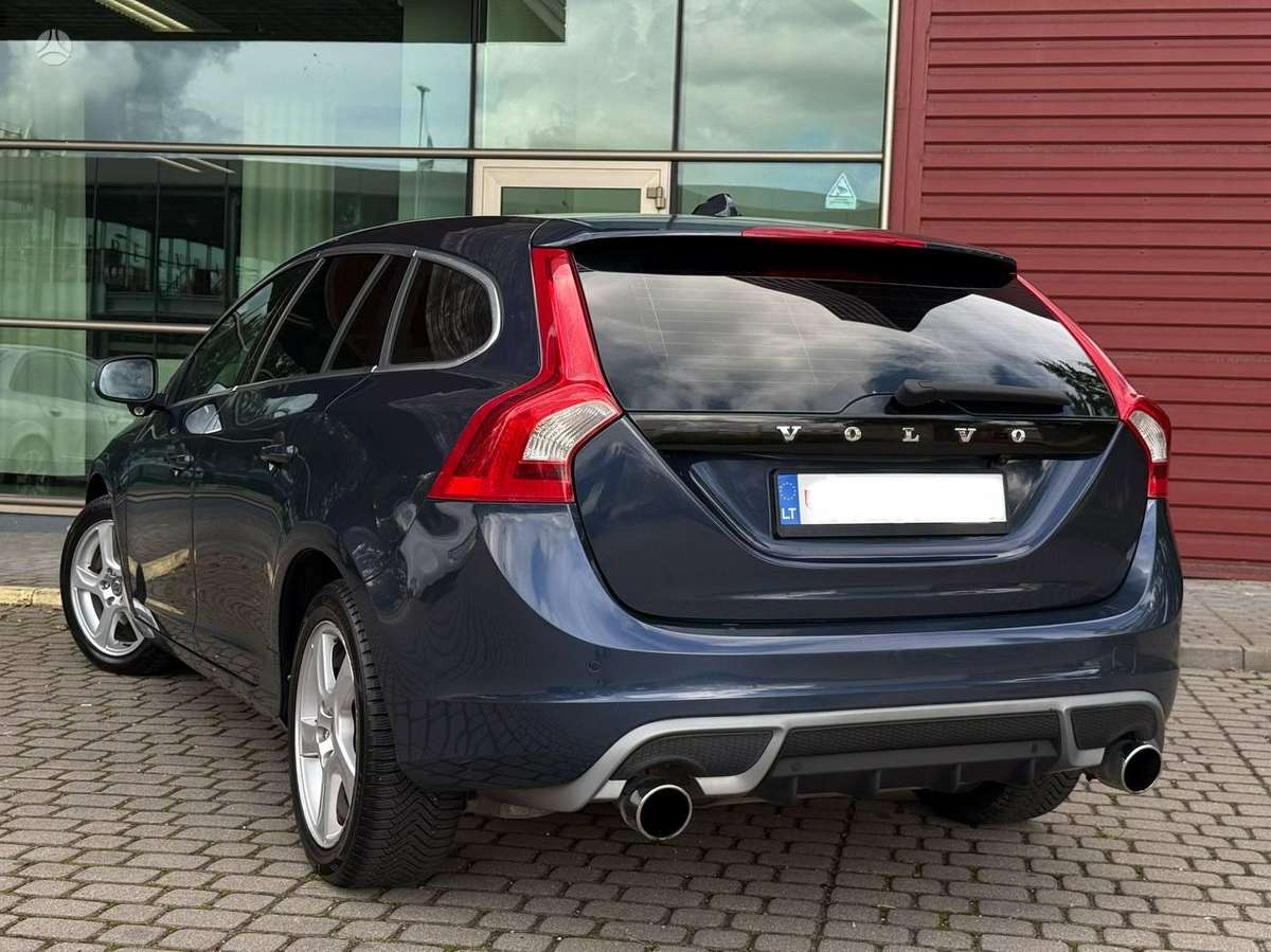 Volvo V60 2012 — photo 7
