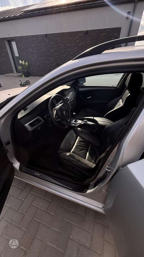 BMW 525 2008 — photo 16
