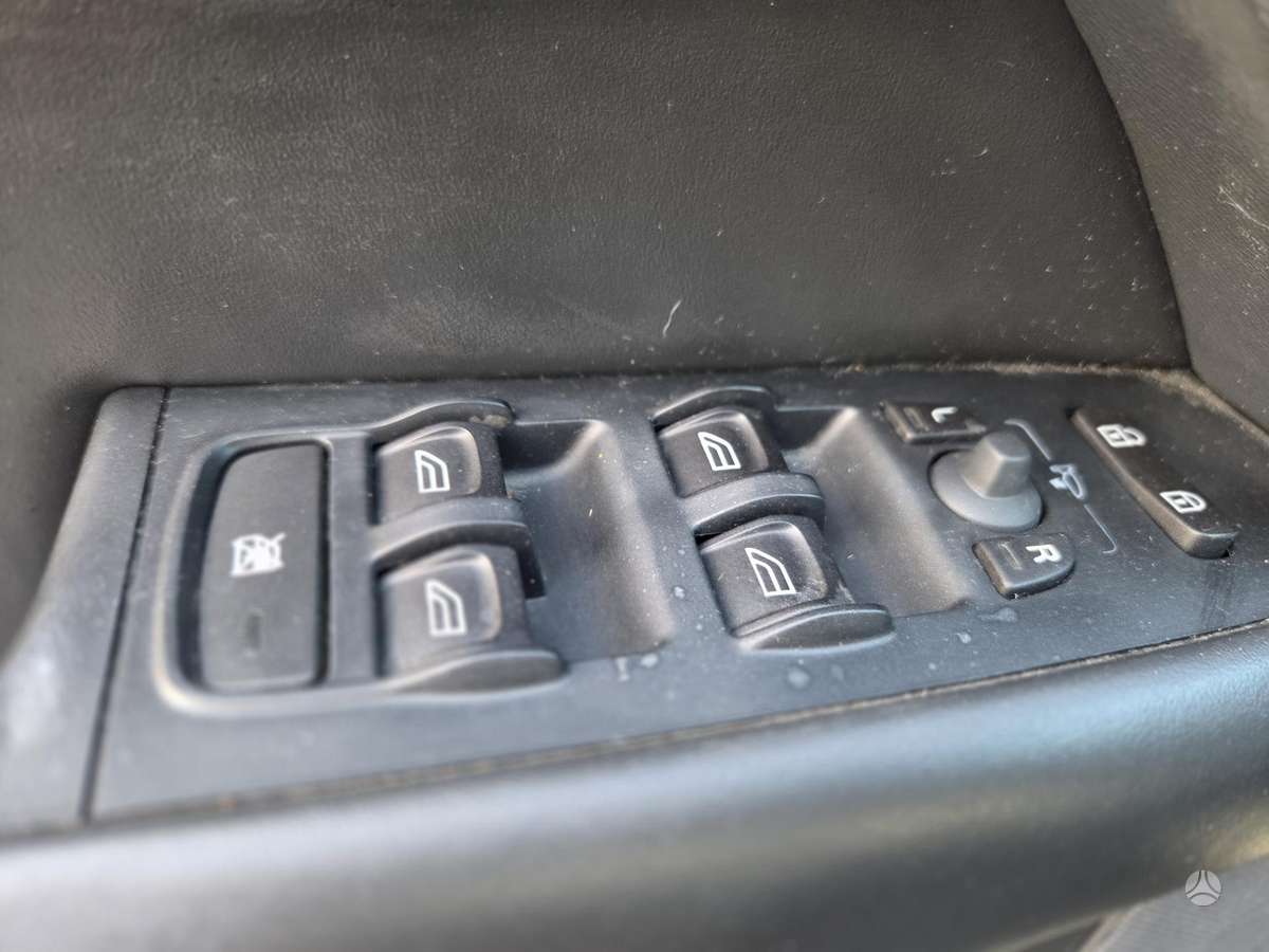 Volvo XC70 2009 — photo 15