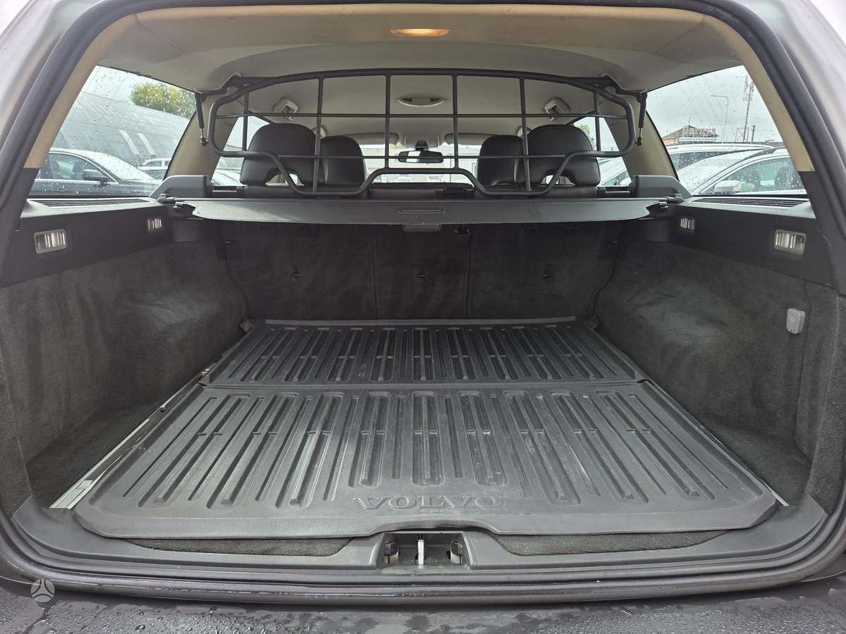 Volvo XC70 2009 — photo 18