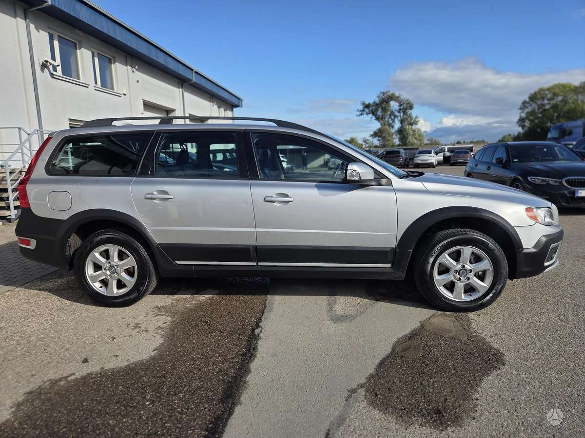 Volvo XC70 2009 — engine 2400 cm³, 185 HP (136kW)