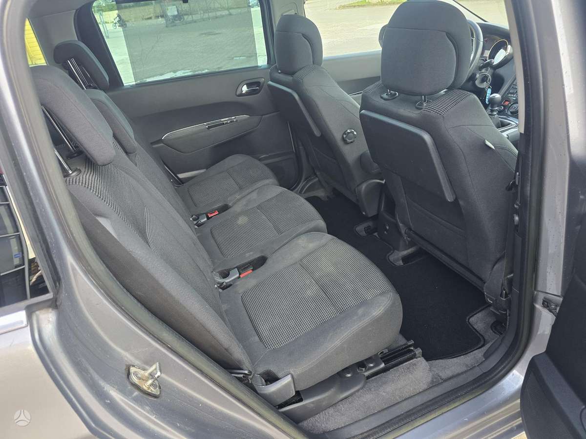 Peugeot 5008 2014 — photo 18