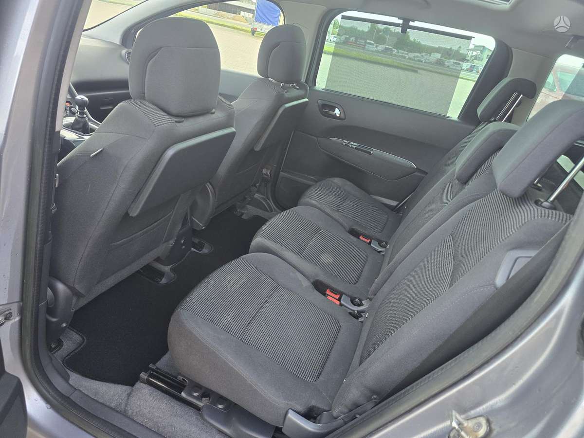 Peugeot 5008 2014 — photo 19