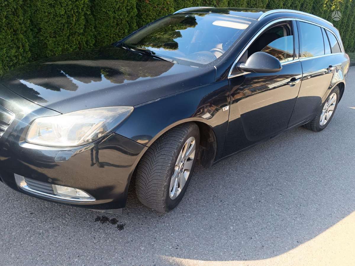 Opel Insignia 2011 — interior