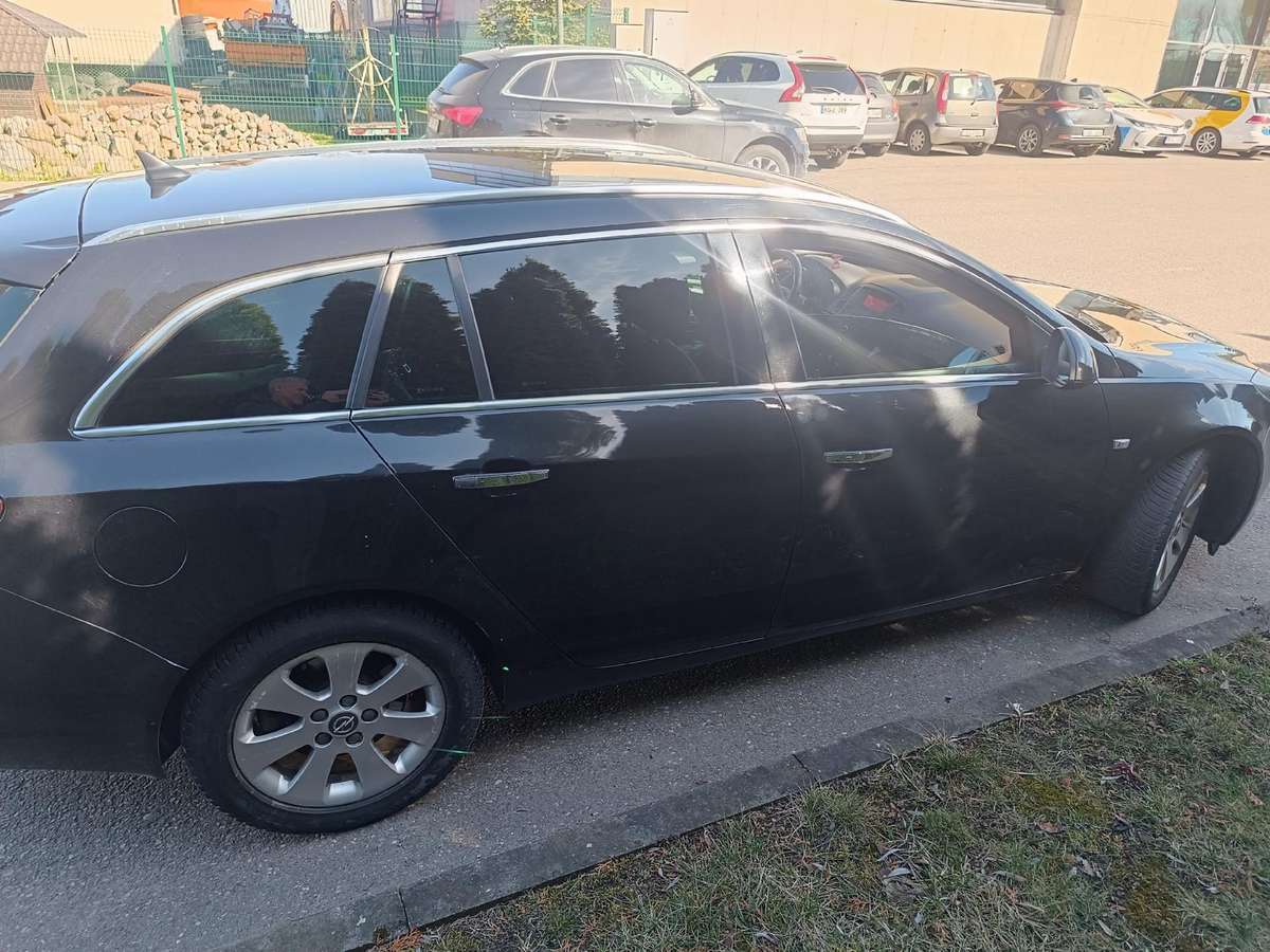 Opel Insignia 2011 — photo 7