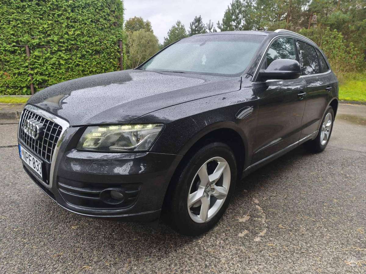 Audi Q5 2009 — engine 3000 cm³, 241 HP (177kW)