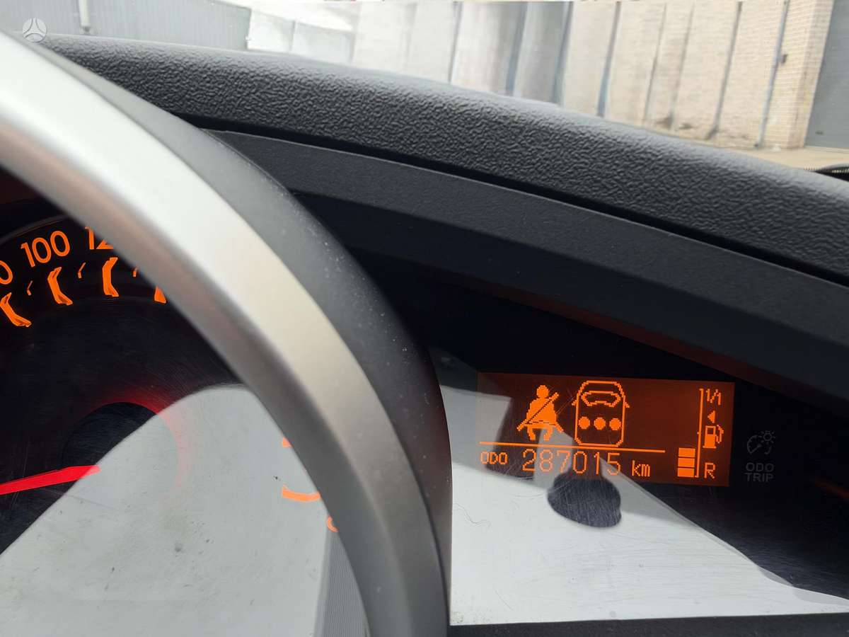 Toyota Verso 2012 — photo 11