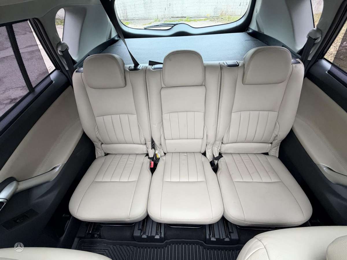 Toyota Verso 2012 — photo 12