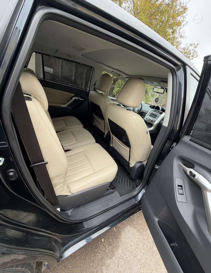 Toyota Verso 2012 — photo 9