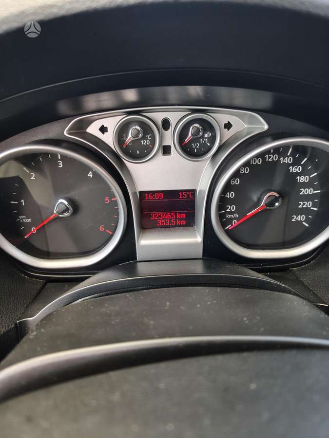 Ford Kuga 2009 — photo 9