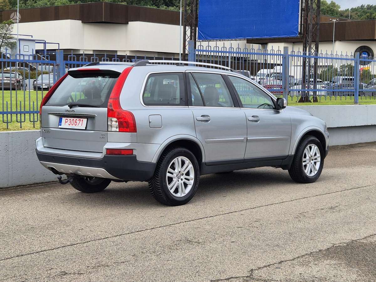 Volvo XC90 2008 — interior