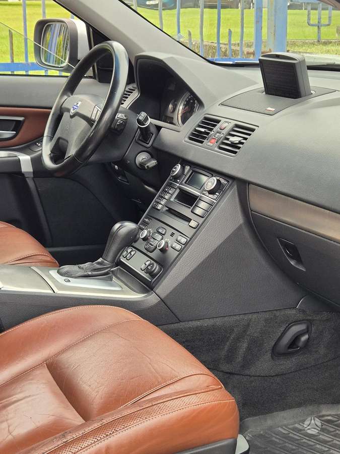 Volvo XC90 2008 — photo 9