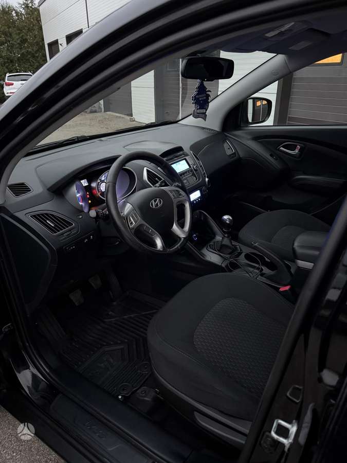 Hyundai ix35 2013 — photo 21