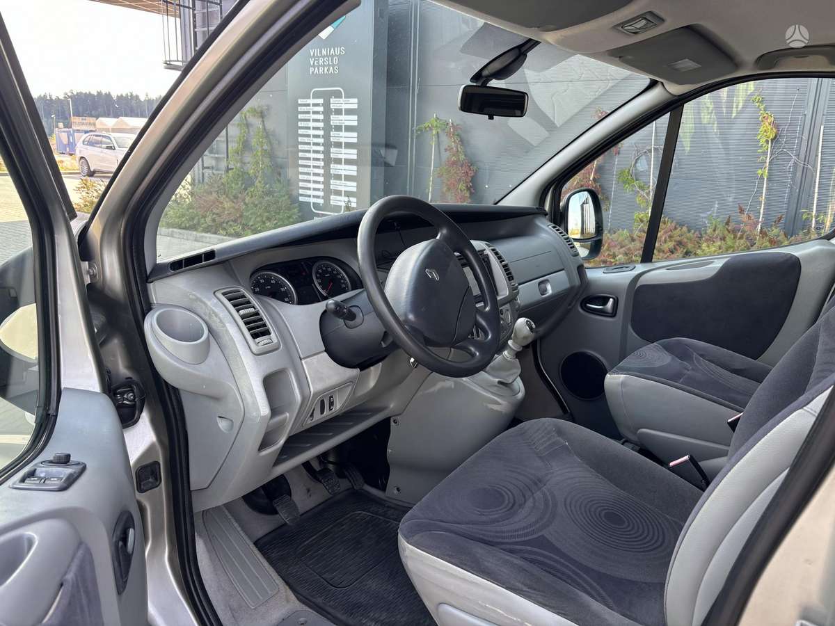 Renault Trafic 2007 — photo 11