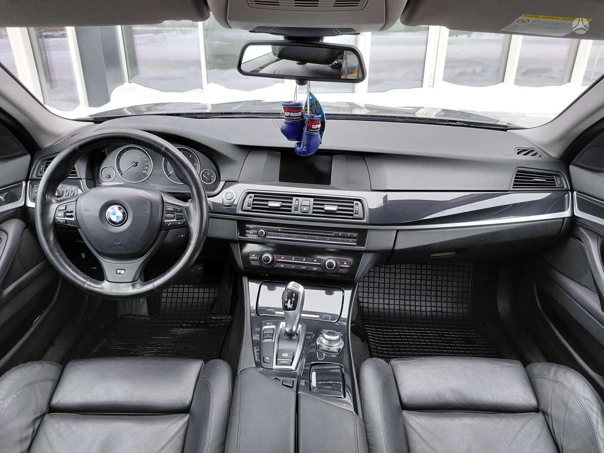 BMW 520 2013 — photo 10