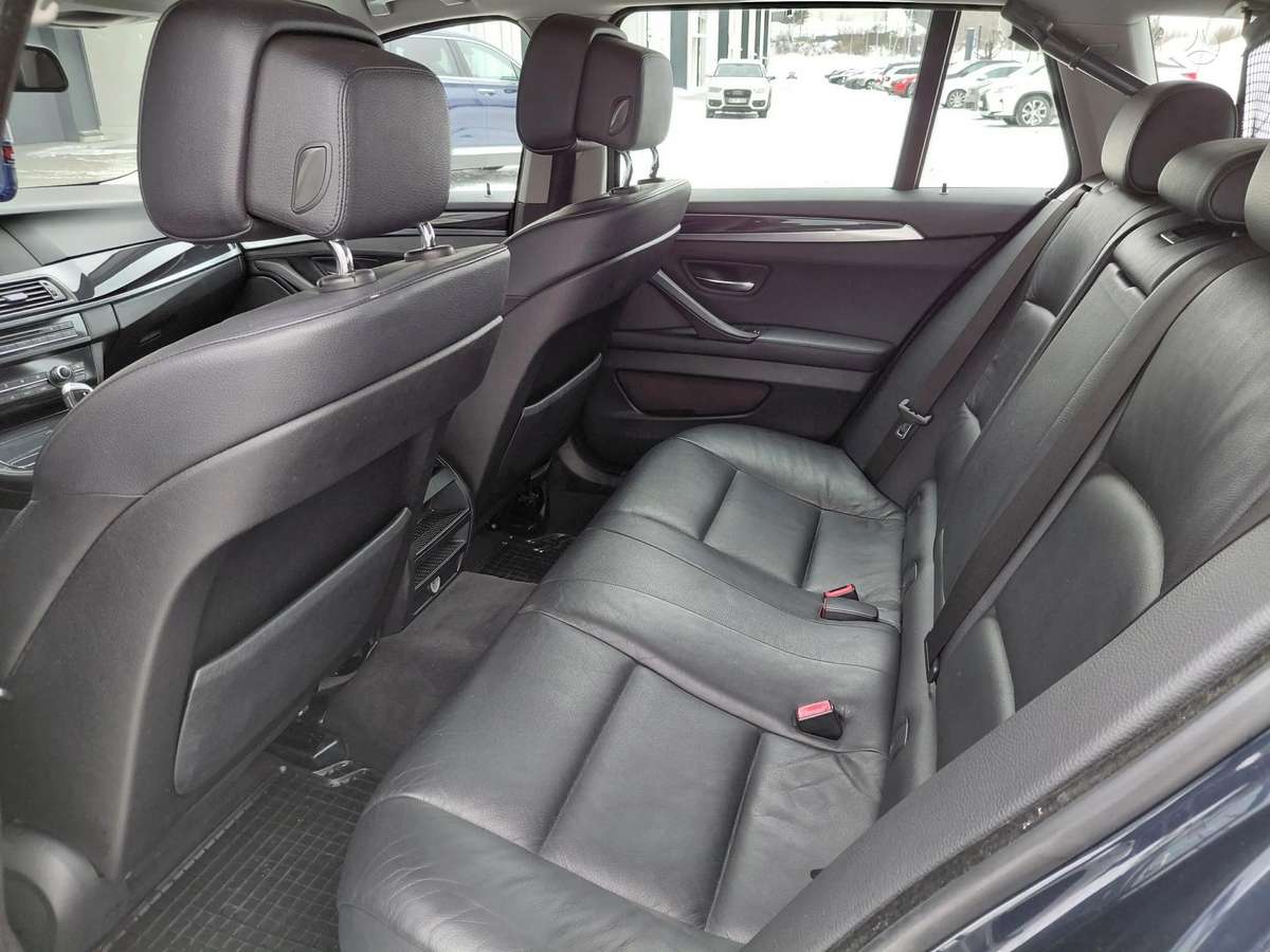 BMW 520 2013 — photo 8
