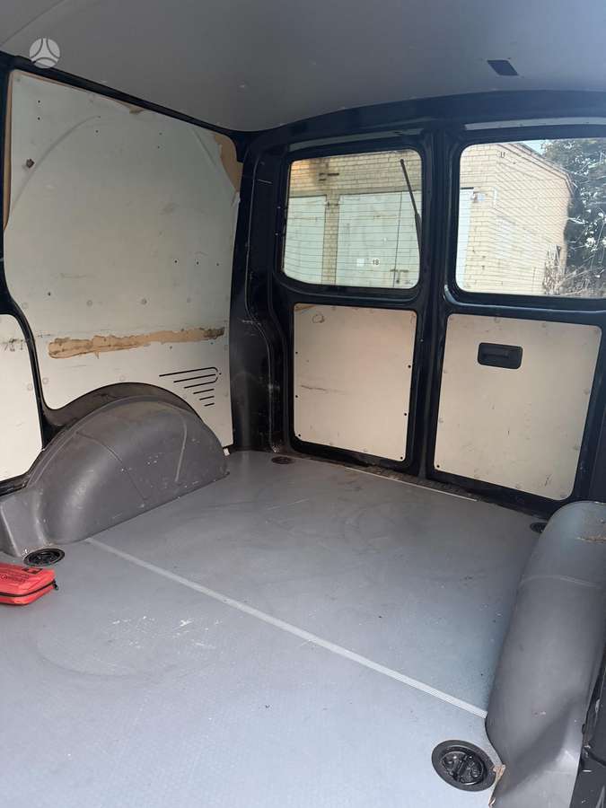 Volkswagen Transporter 2013 — photo 12
