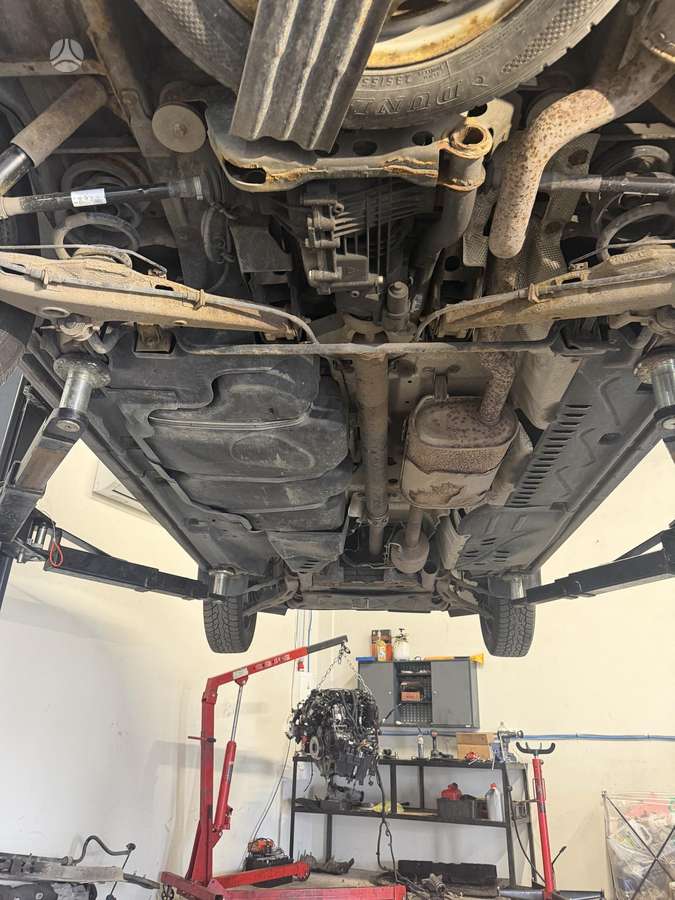 Volkswagen Transporter 2013 — photo 14