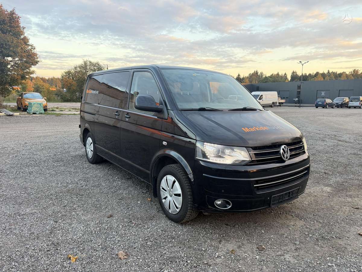 Volkswagen Transporter 2013 — rear view