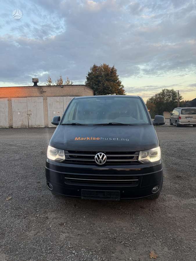 Volkswagen Transporter 2013 — interior