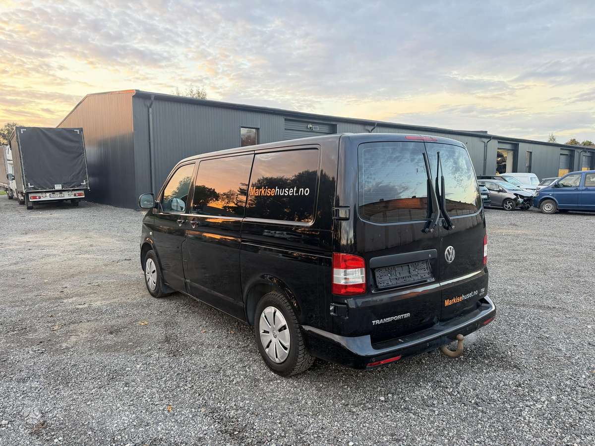 Volkswagen Transporter 2013 — photo 7
