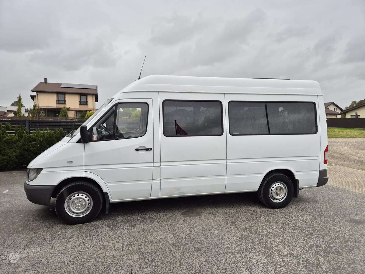 Mercedes-Benz Sprinter 2005 — вигляд ззаду