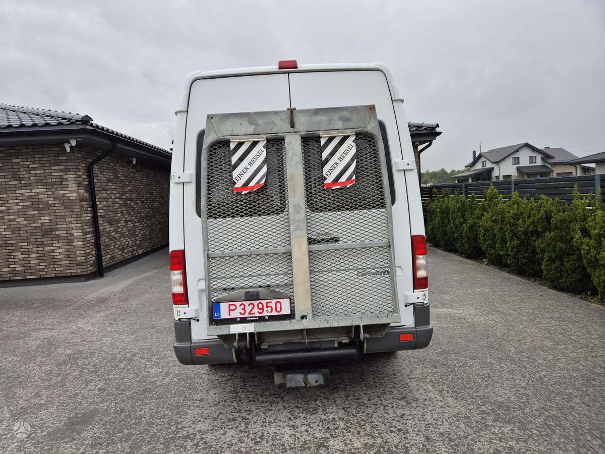 Mercedes-Benz Sprinter 2005 — двигун 2200 cm³, 116 HP (85kW)