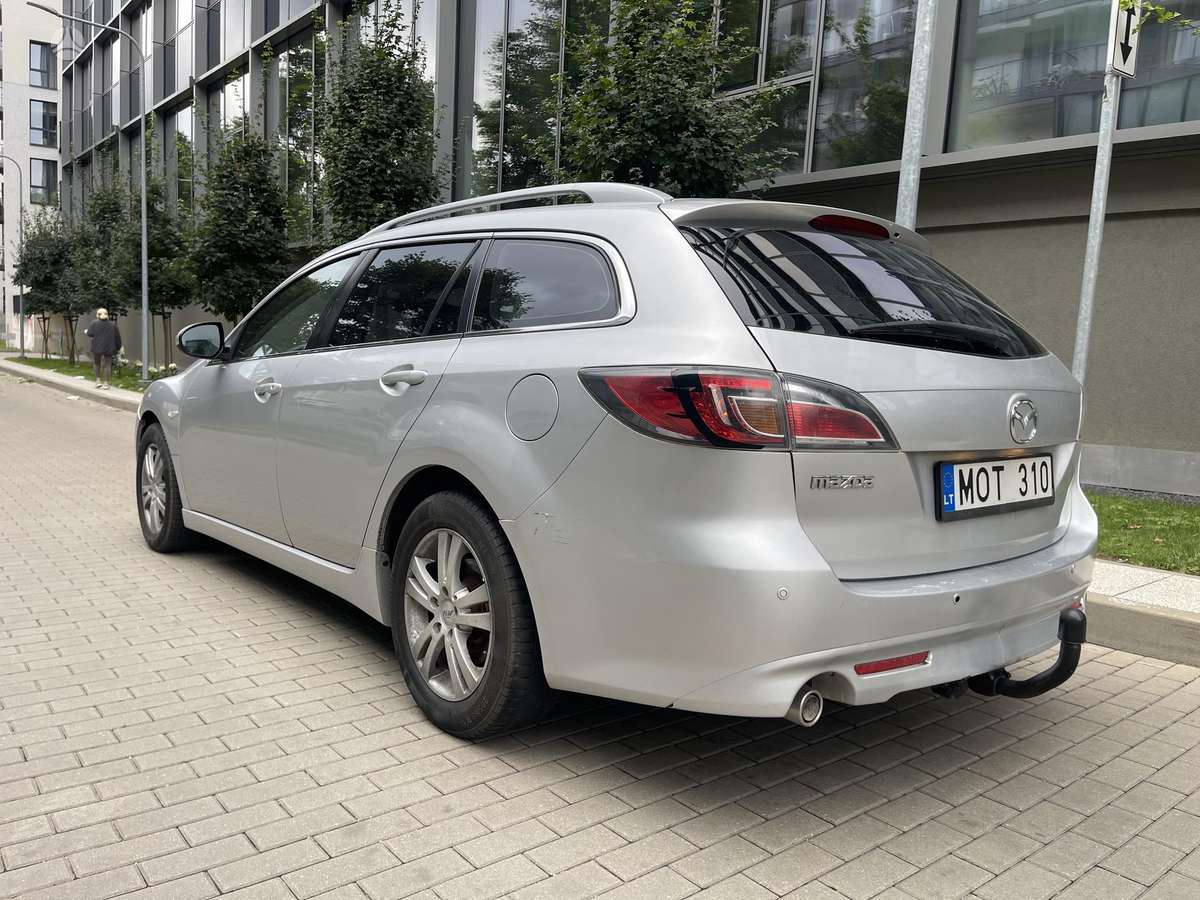 Mazda 6 2010 — вигляд ззаду