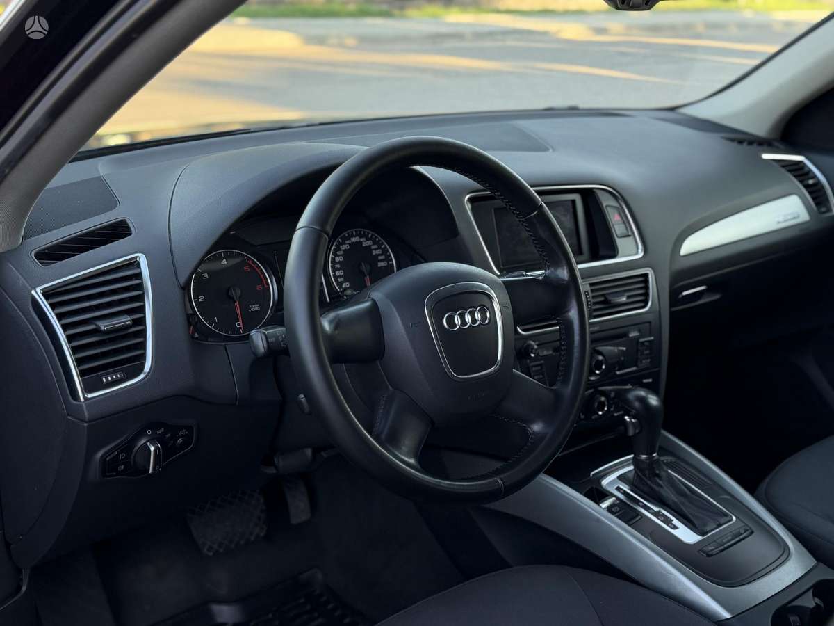 Audi Q5 2009 — photo 18