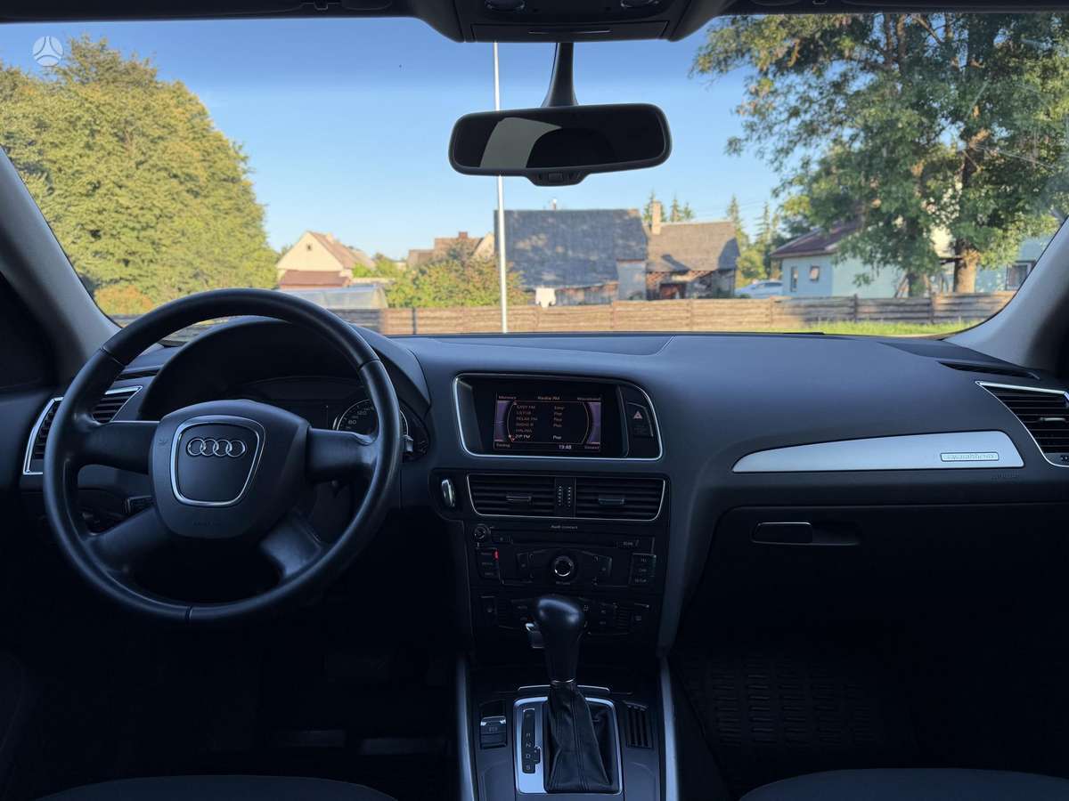 Audi Q5 2009 — photo 20