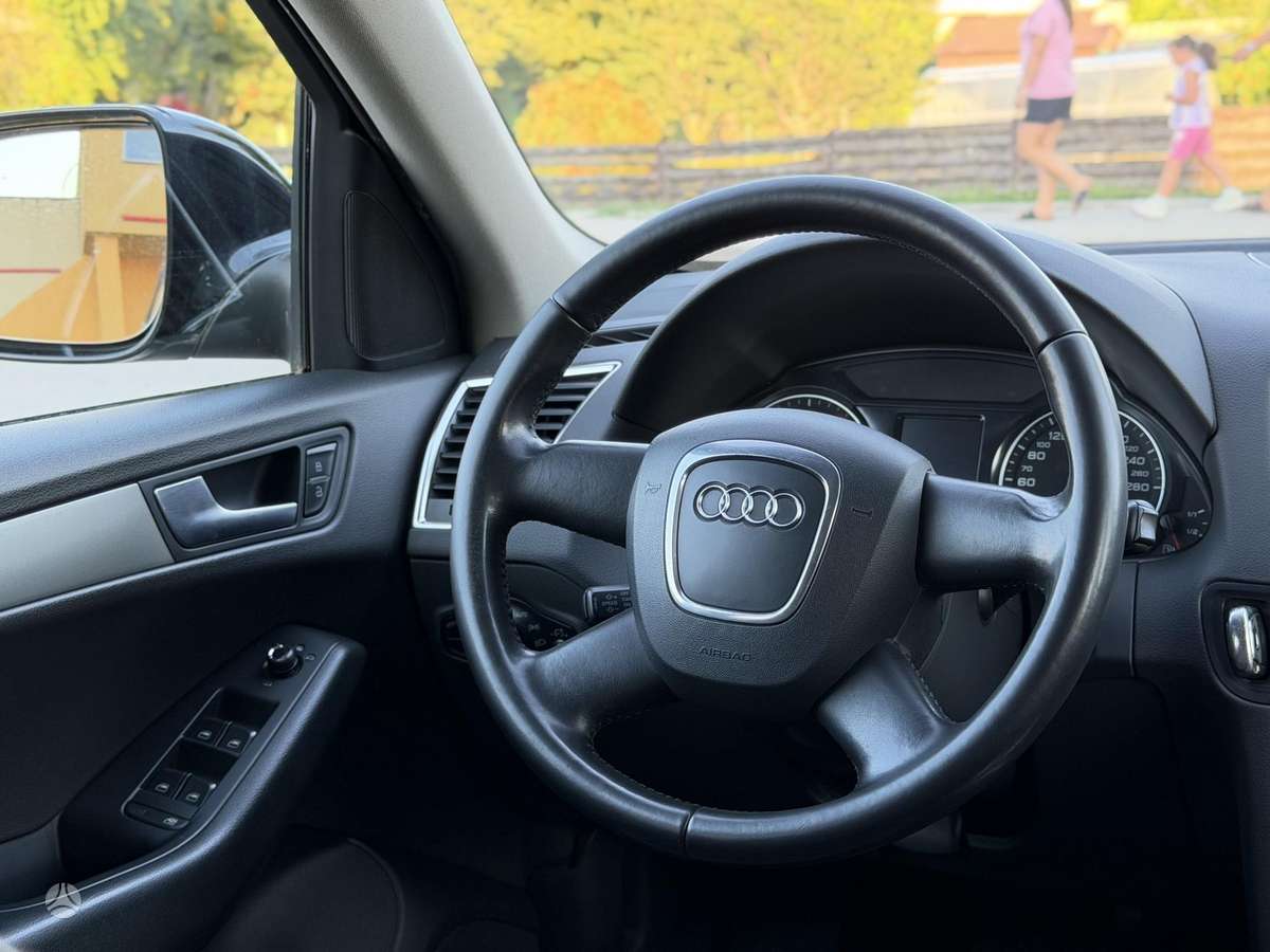 Audi Q5 2009 — photo 21