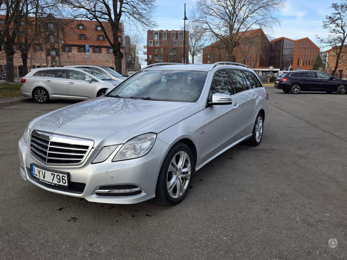 Mercedes-Benz E220 2011 — photo 6