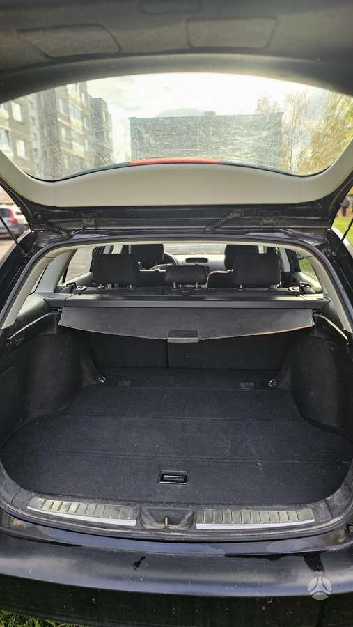 Toyota Avensis 2004 — photo 13