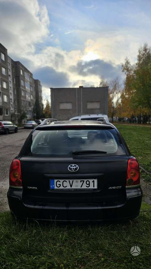 Toyota Avensis 2004 — photo 7