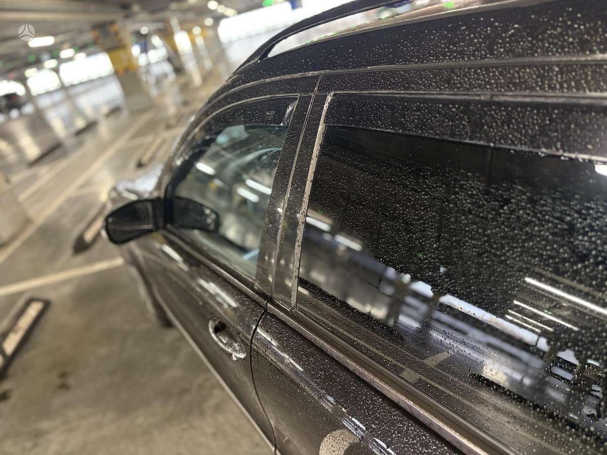 Mercedes-Benz E320 2004 — photo 21