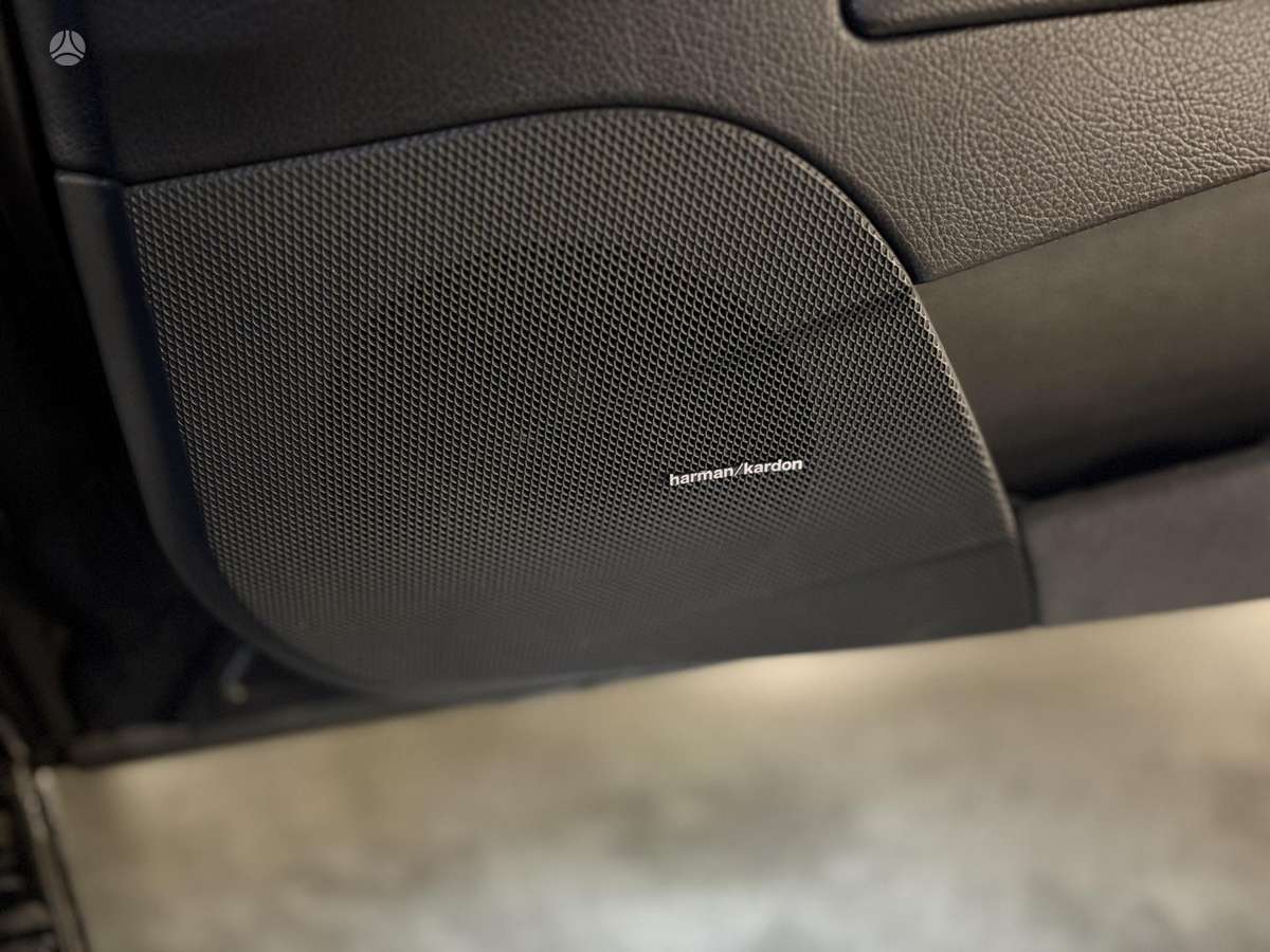 Mercedes-Benz E320 2004 — photo 23