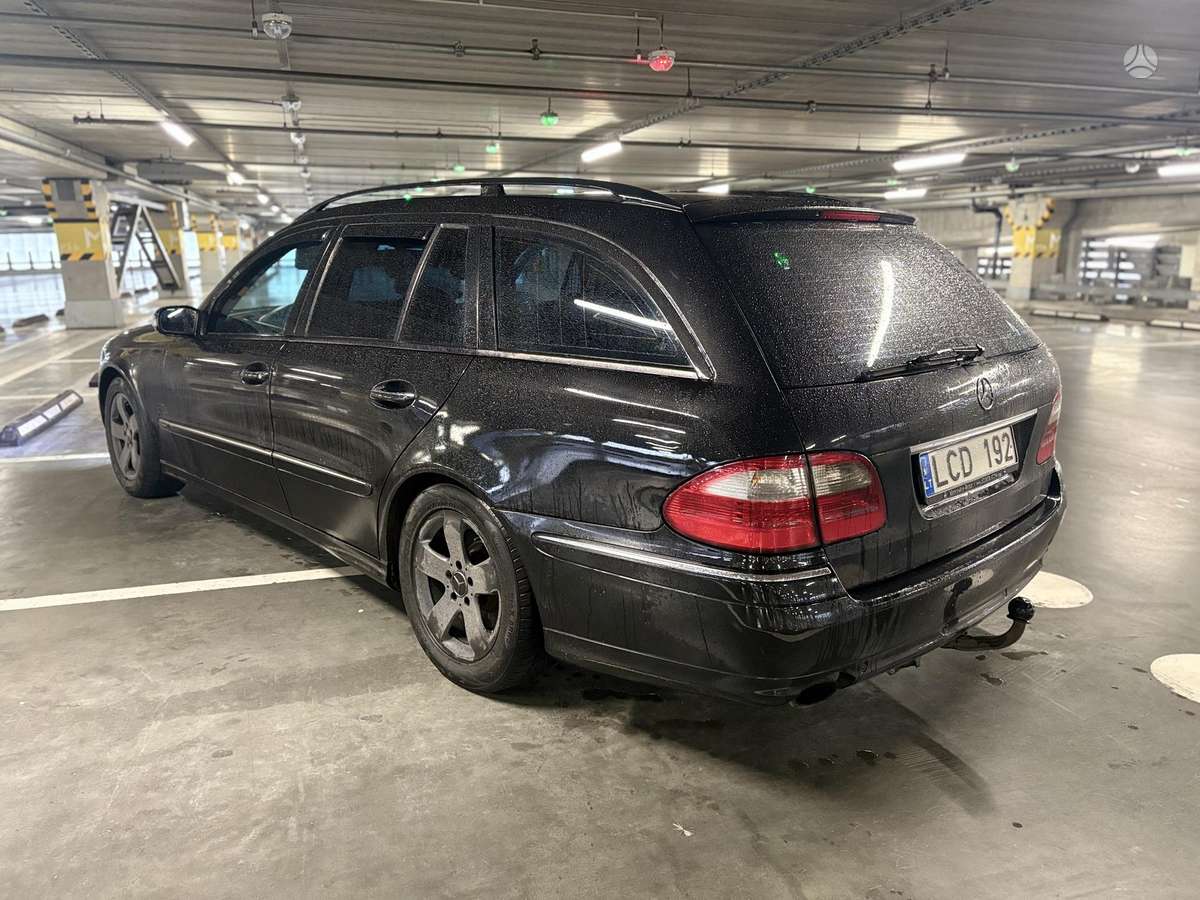 Mercedes-Benz E320 2004 — photo 5