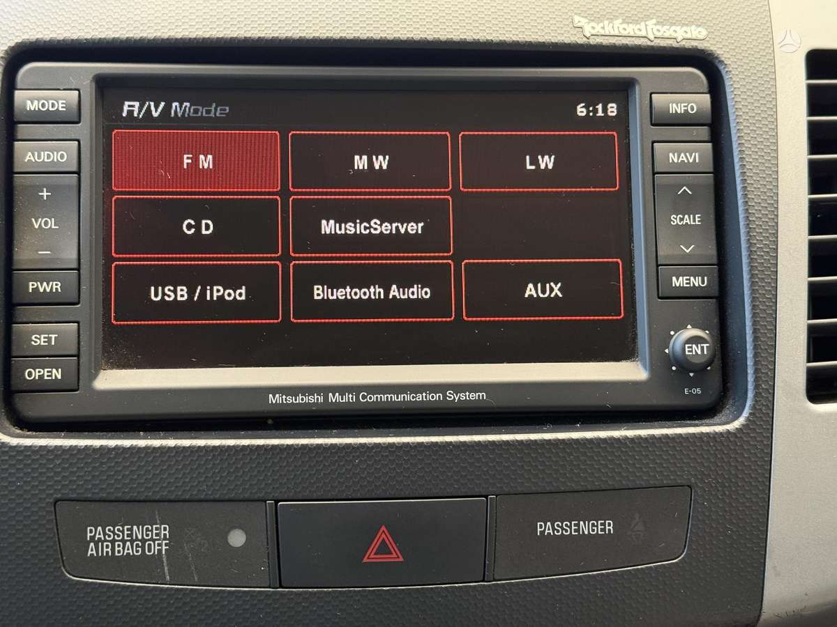 Mitsubishi Outlander 2012 — photo 12