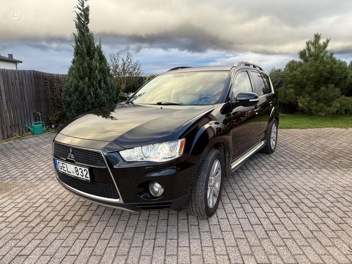 Mitsubishi Outlander 2012 — engine 2360 cm³, 170 HP (125kW)